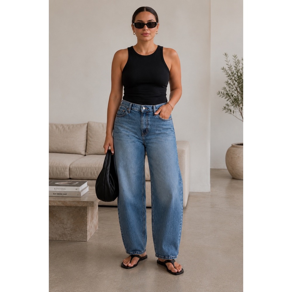 Old Navy Womens High-Rise Barrel Leg Jeans Medium Wash Blue Petite Size 14P